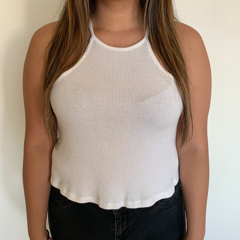 VERY CUTE WHITE HALTER TOP 💕✨